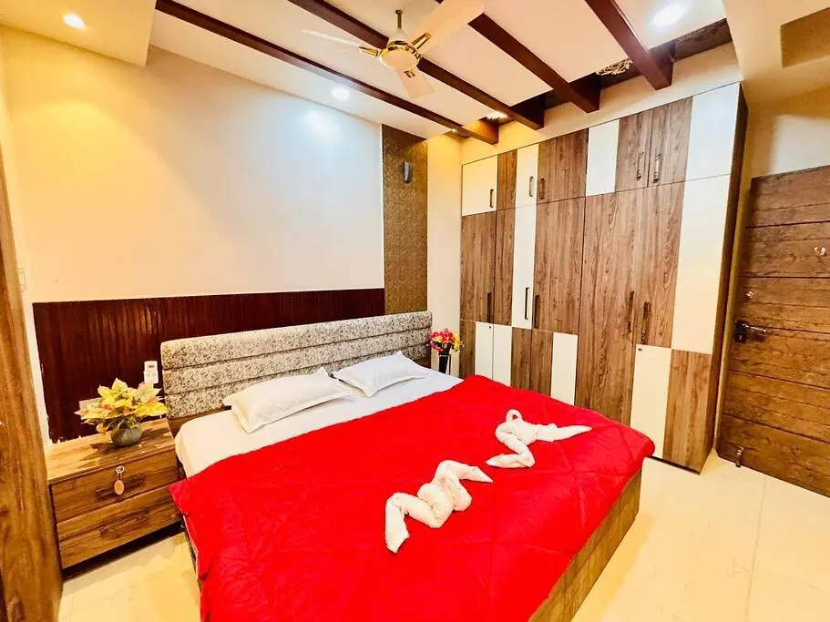 Aura Stays-Stay With Comfort Waranasi
