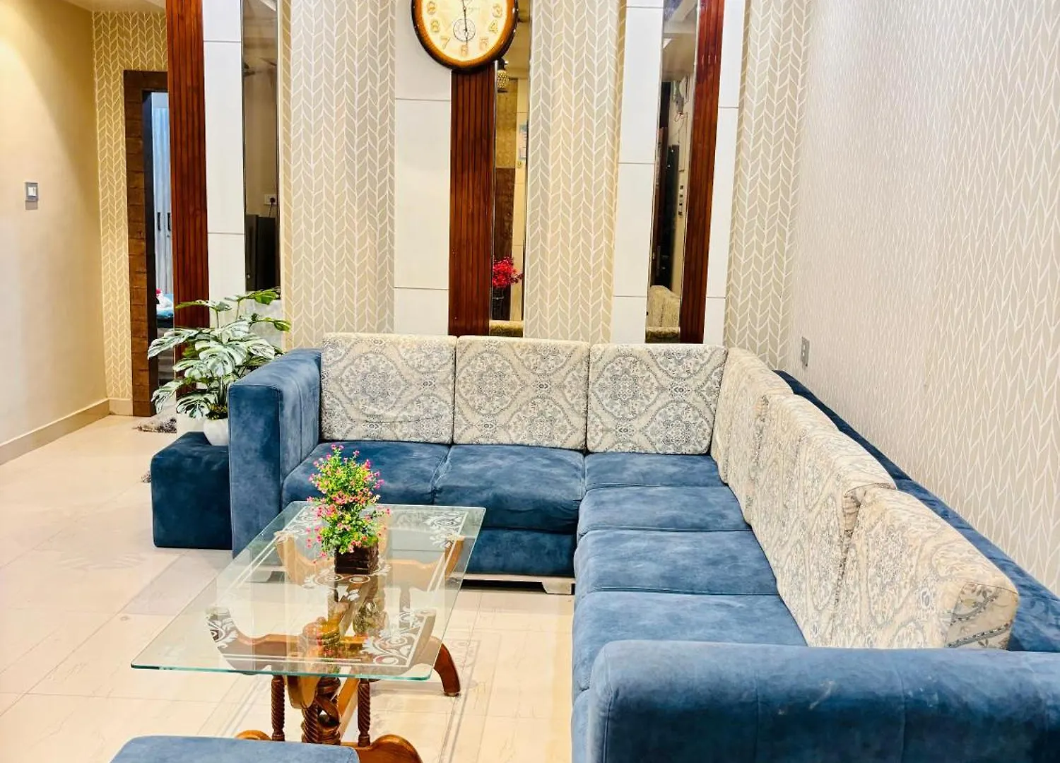 Apartament Aura Stays-Stay With Comfort Waranasi Indie